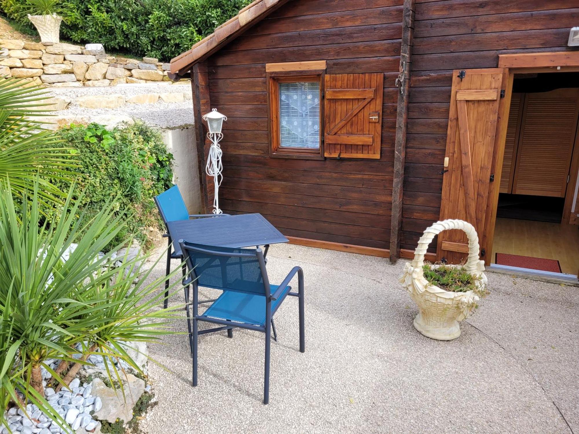 Gigouzac Au Petit Chalet מראה חיצוני תמונה